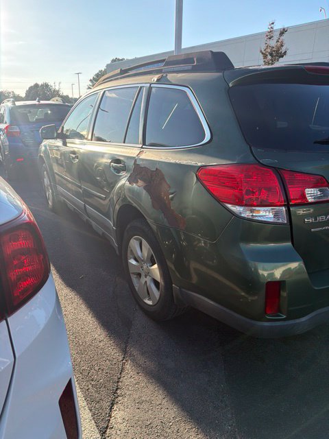 Used 2012 Subaru Outback 2.5i Premium w/ All-Weather Pkg AWD/4WD image 2