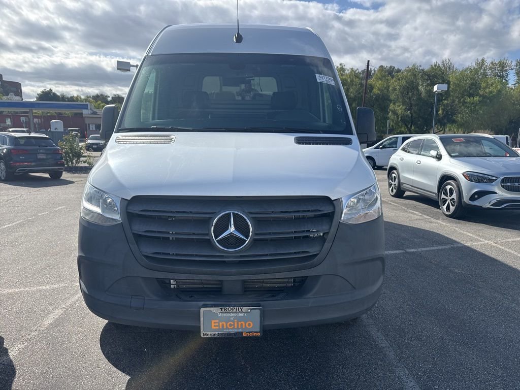 Used 2023 Mercedes-Benz Sprinter 2500 image 2