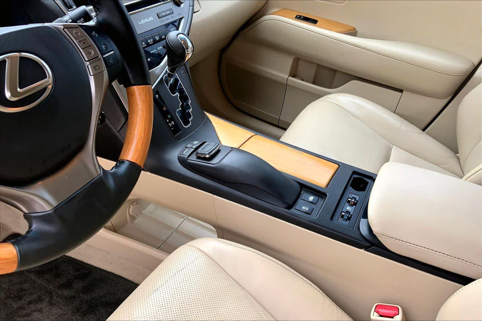 Used 2015 Lexus RX 450h FWD image 17