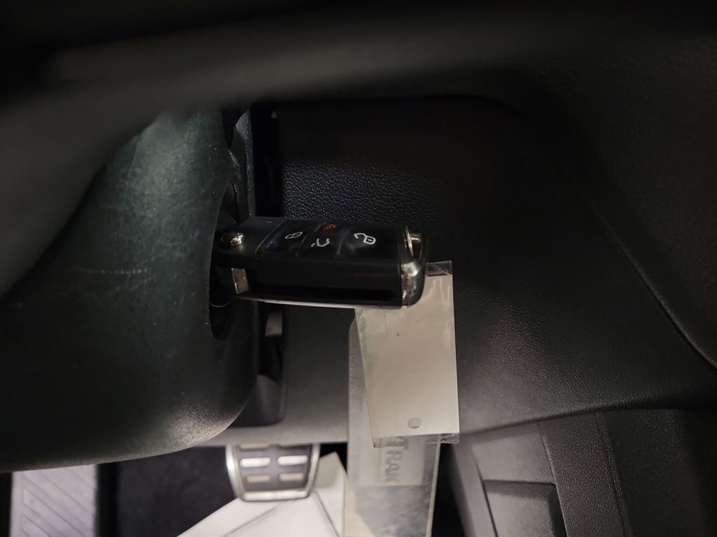 Used 2021 Volkswagen Tiguan S image 15