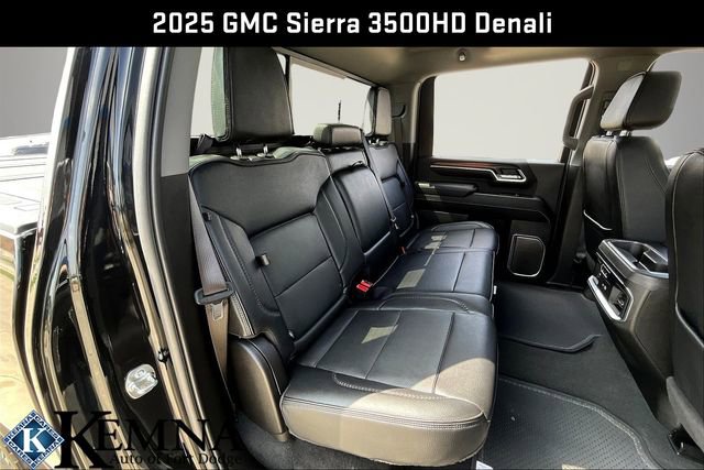 Used 2025 GMC Sierra 3500 Denali w/ Denali Reserve Package AWD/4WD image 32