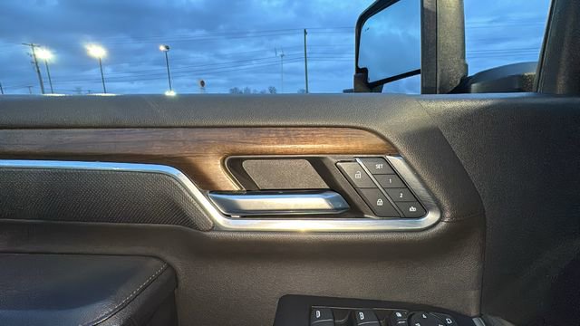 Used 2024 Chevrolet Silverado 2500 High Country w/ High Country Premium Package image 11