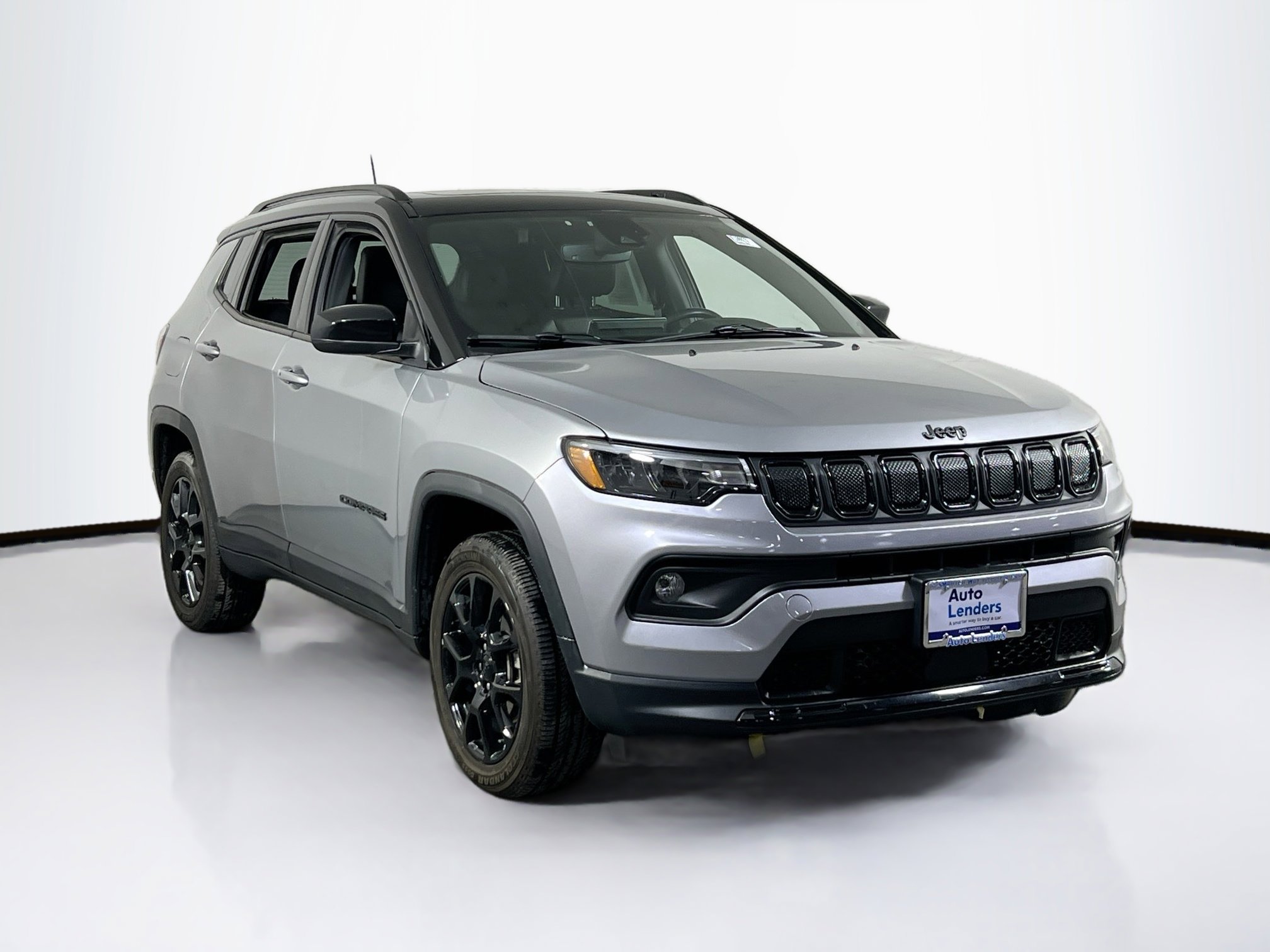 Used 2022 Jeep Compass Altitude w/ Sun and Sound Group image 3