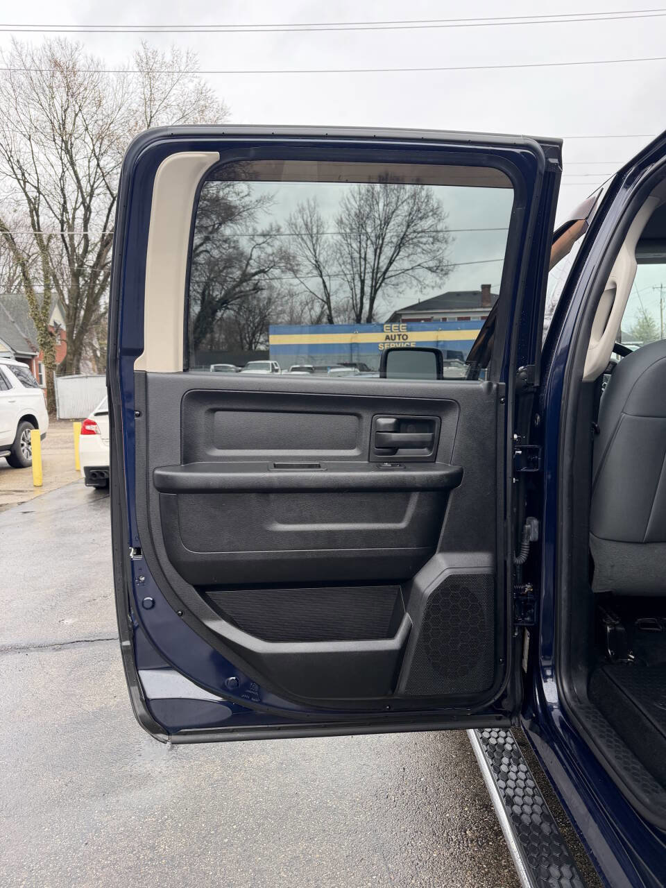 Used 2014 RAM 1500 Express w/ Ram Charger Package image 13