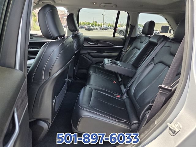 Used 2023 Jeep Grand Cherokee Limited RWD image 10