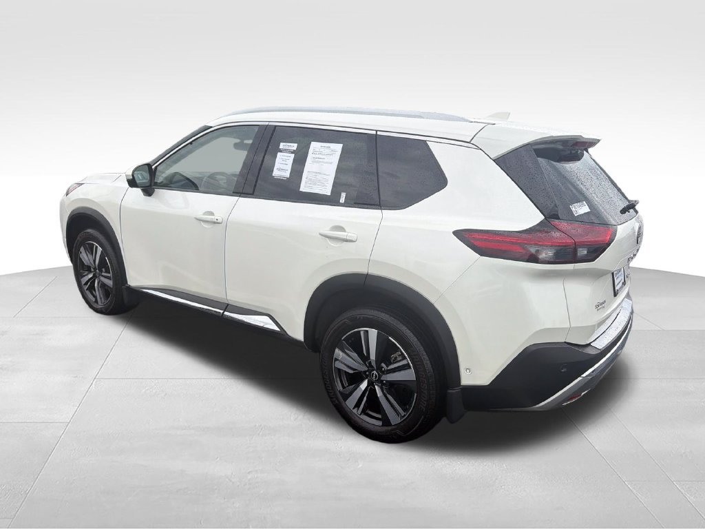 Used 2023 Nissan Rogue Platinum w/ Platinum Premium Package FWD image 4