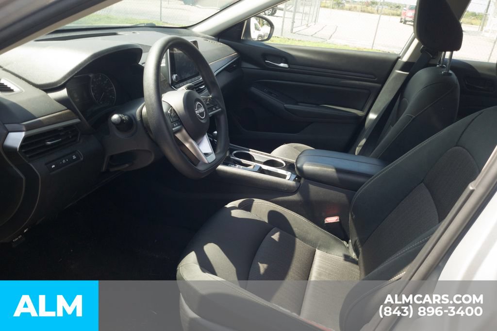 Used 2024 Nissan Altima 2.5 SV FWD image 6