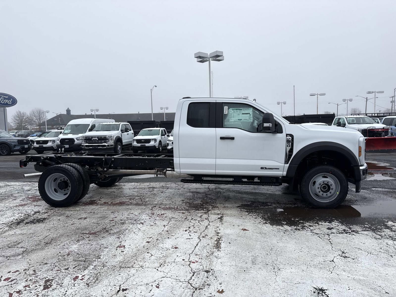 New 2026 Ford F550 4x4 Supercab Super Duty image 2