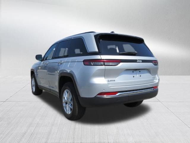 Certified 2024 Jeep Grand Cherokee Laredo X w/ Luxury Tech Group I RWD image 5