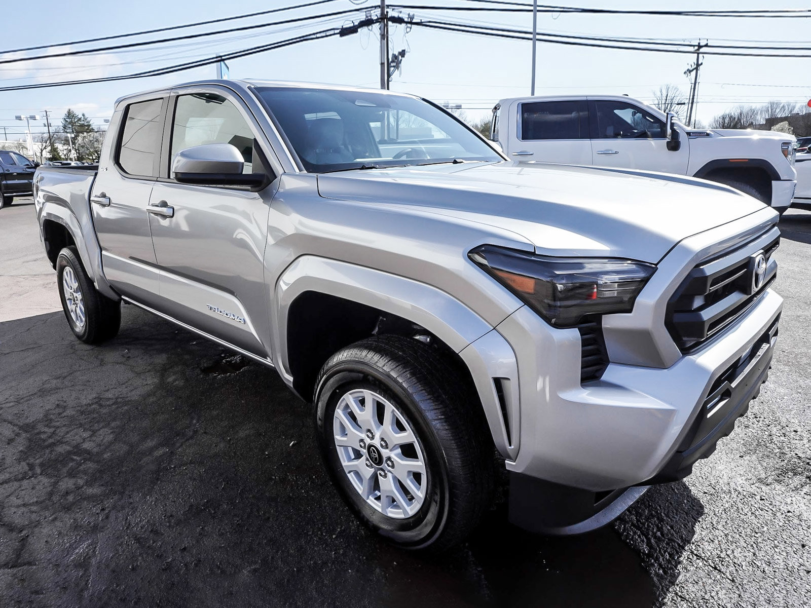 Used 2024 Toyota Tacoma SR5 image 3