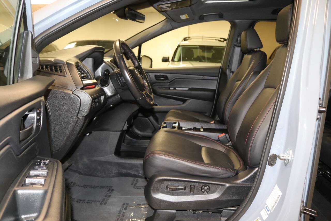 Used 2024 Honda Odyssey Sport image 13