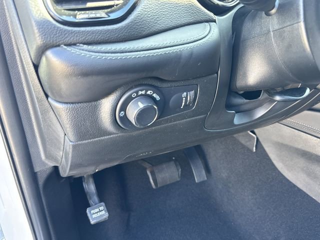 Used 2024 Dodge Durango SXT image 19