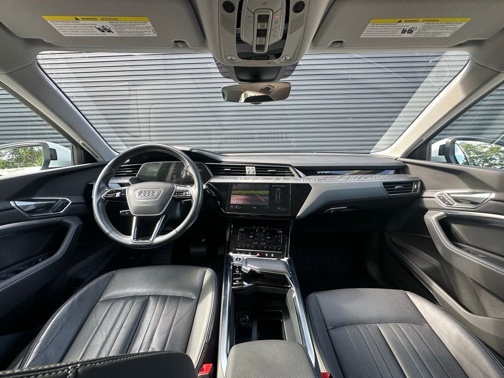 Used 2022 Audi e-tron Premium Plus w/ Premium Plus Package image 6