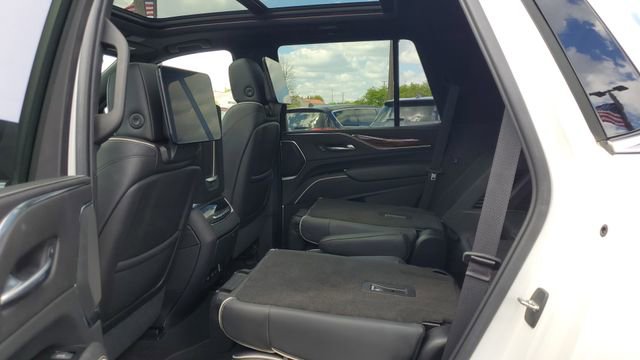 Used 2021 Cadillac Escalade Premium Luxury w/ LPO, Radiant Package AWD/4WD image 27