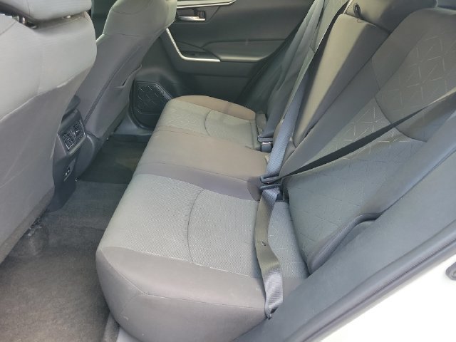 Used 2024 Toyota RAV4 XLE FWD image 16