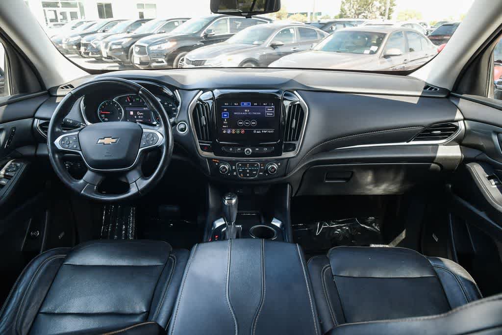 Used 2020 Chevrolet Traverse Premier w/ LPO, Black Accent Package FWD image 14
