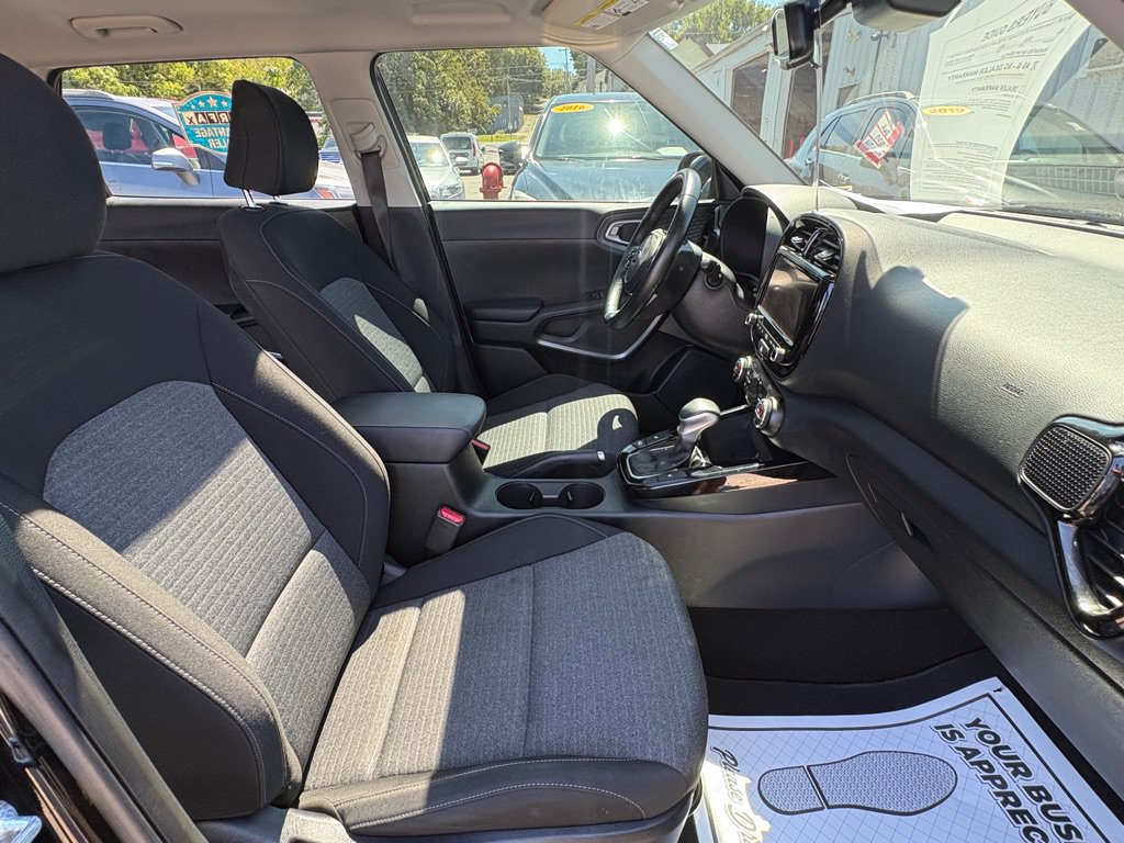 Used 2021 Kia Soul EX FWD image 16