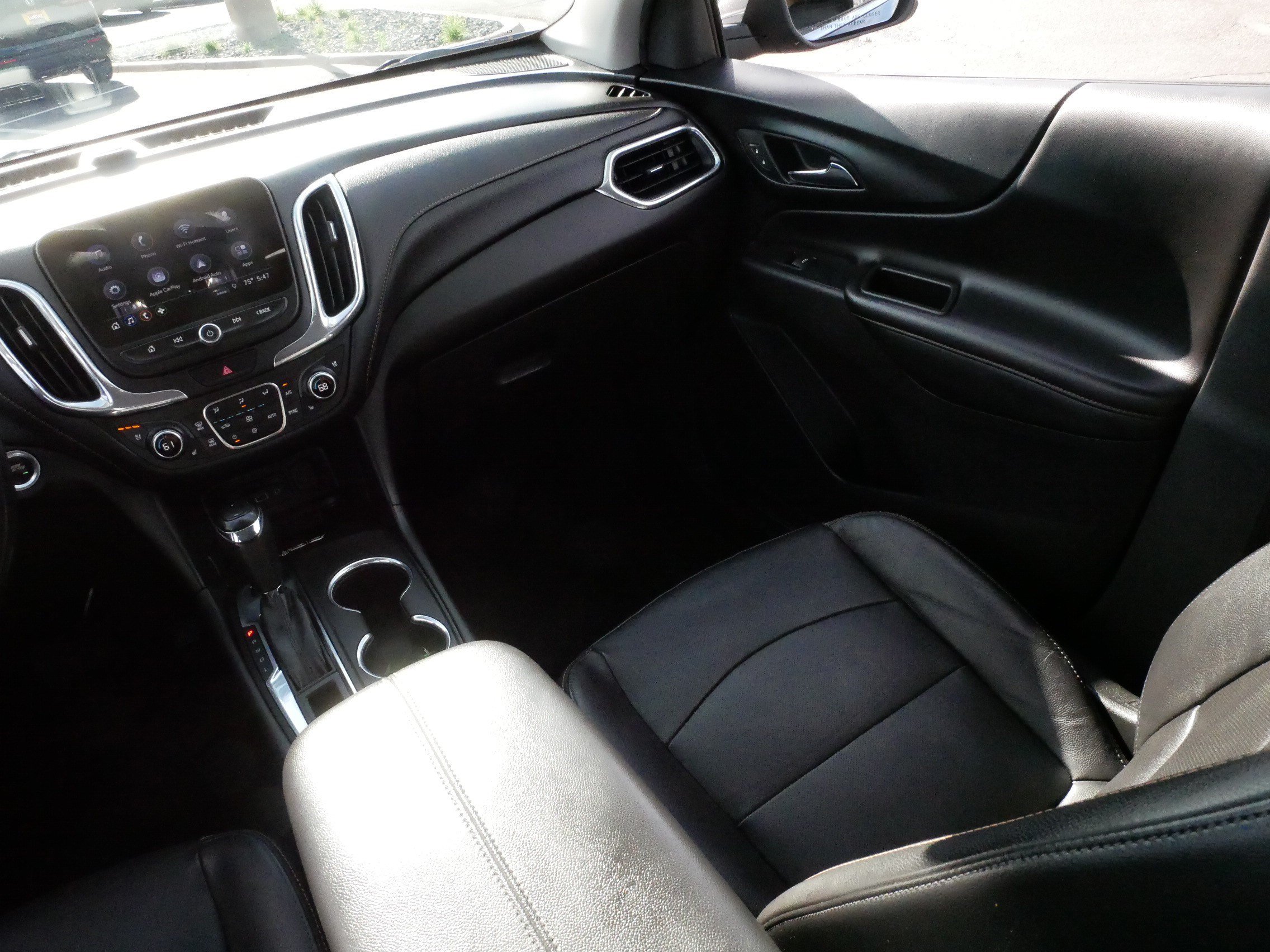 Used 2019 Chevrolet Equinox Premier AWD/4WD image 11