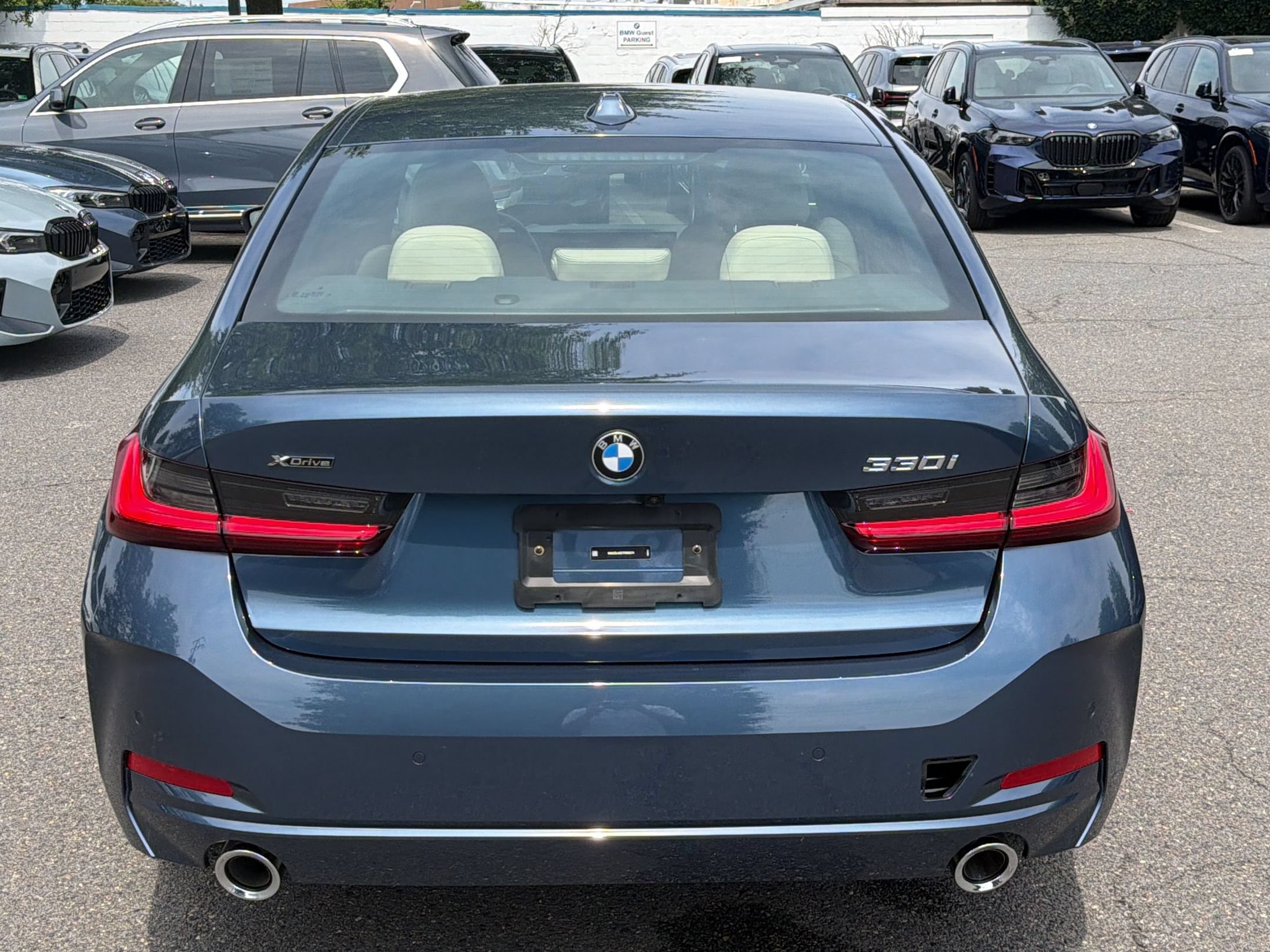 Used 2026 BMW 330i xDrive Sedan w/ Premium Package AWD/4WD image 10