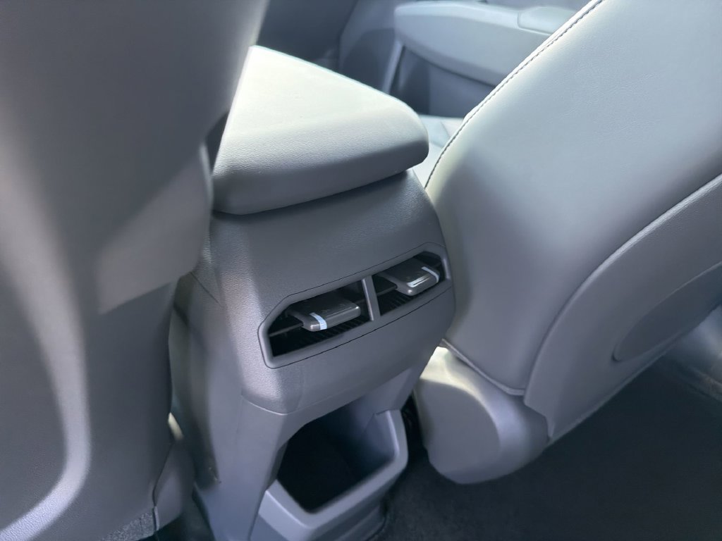 New 2027 Kia EV3 Wind FWD image 24