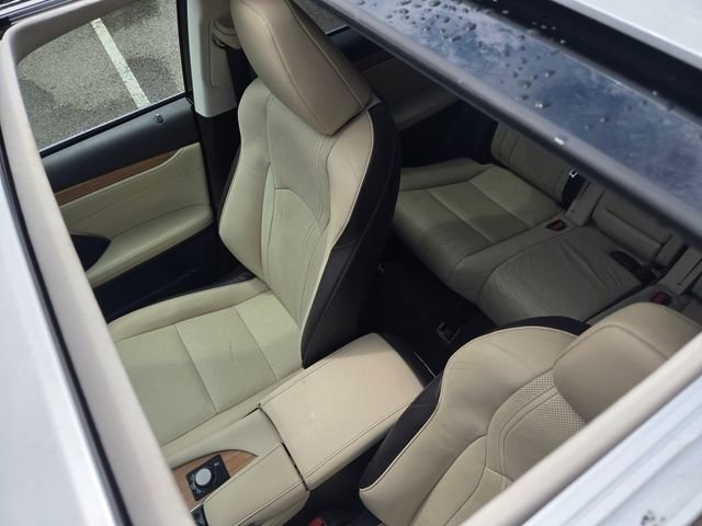 Used 2019 Lexus RX 350L FWD w/ Premium Package image 9