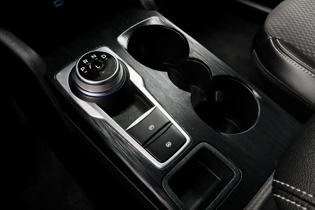 Used 2023 Ford Escape SE image 31