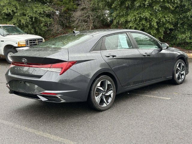 Used 2021 Hyundai Elantra SEL w/ Convenience + Premium Package FWD image 2