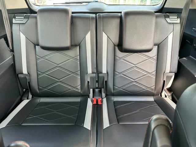 Used 2024 Volkswagen Atlas Peak Edition SEL AWD/4WD image 21