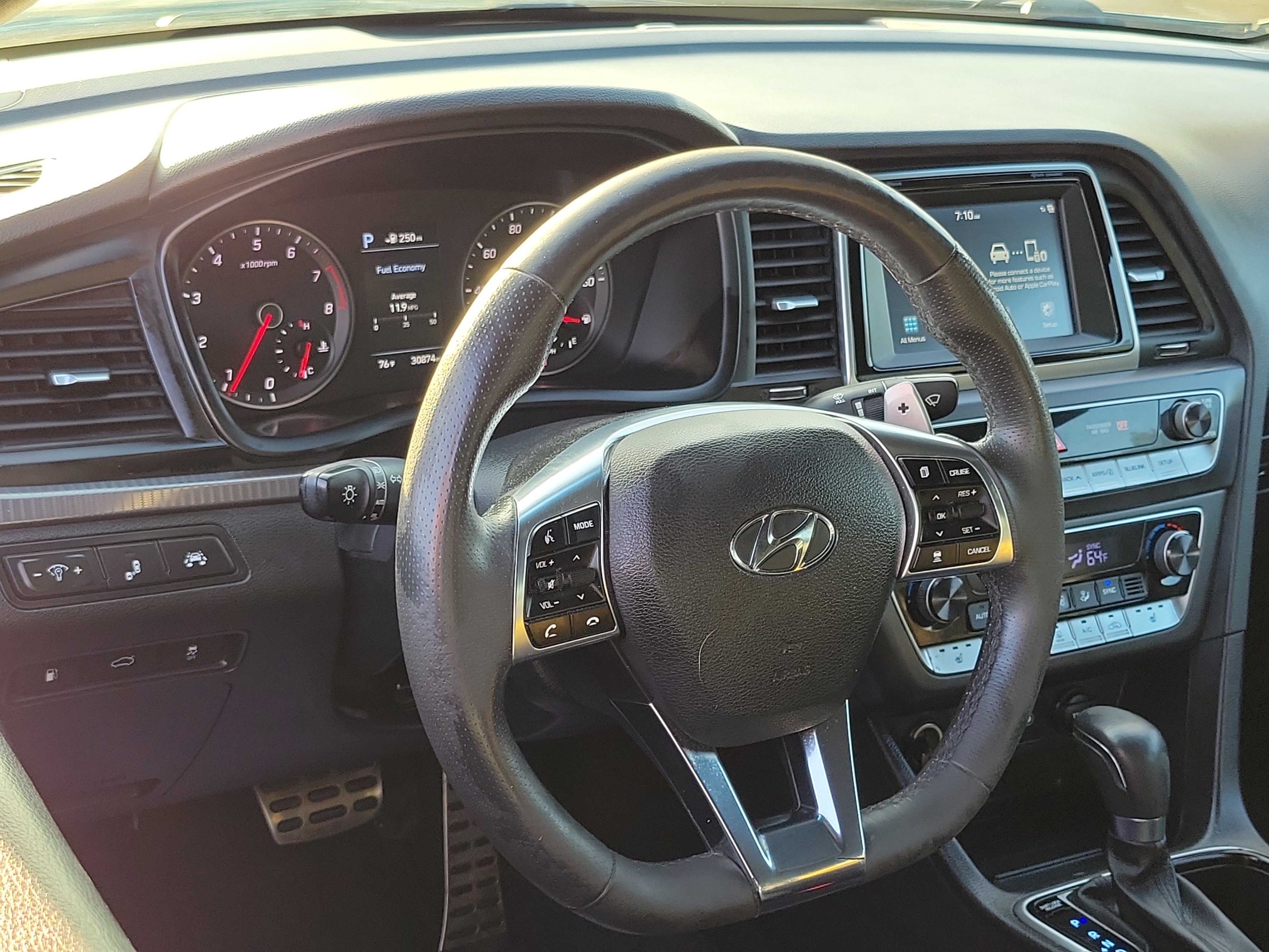 Used 2018 Hyundai Sonata Sport w/ Tech Package 05 FWD image 9