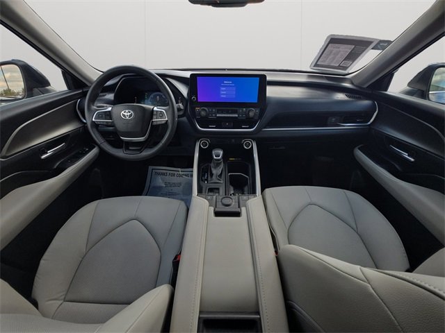 Certified 2024 Toyota Grand Highlander XLE image 18