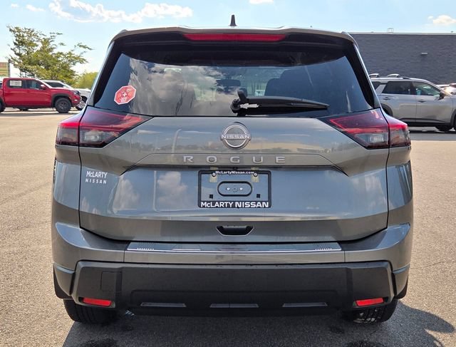 Used 2026 Nissan Rogue SV w/ Cold Weather Package FWD image 7