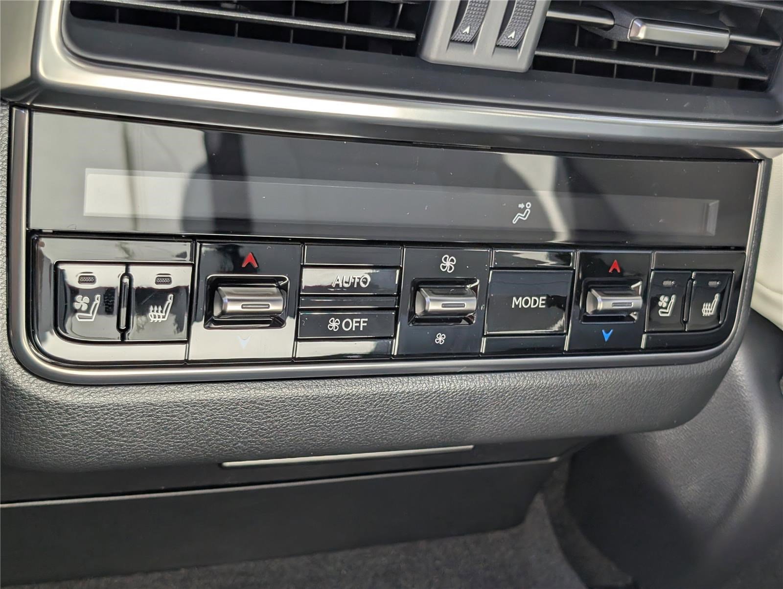 New 2026 Lexus LX 600 4WD w/ Luxury Package image 14