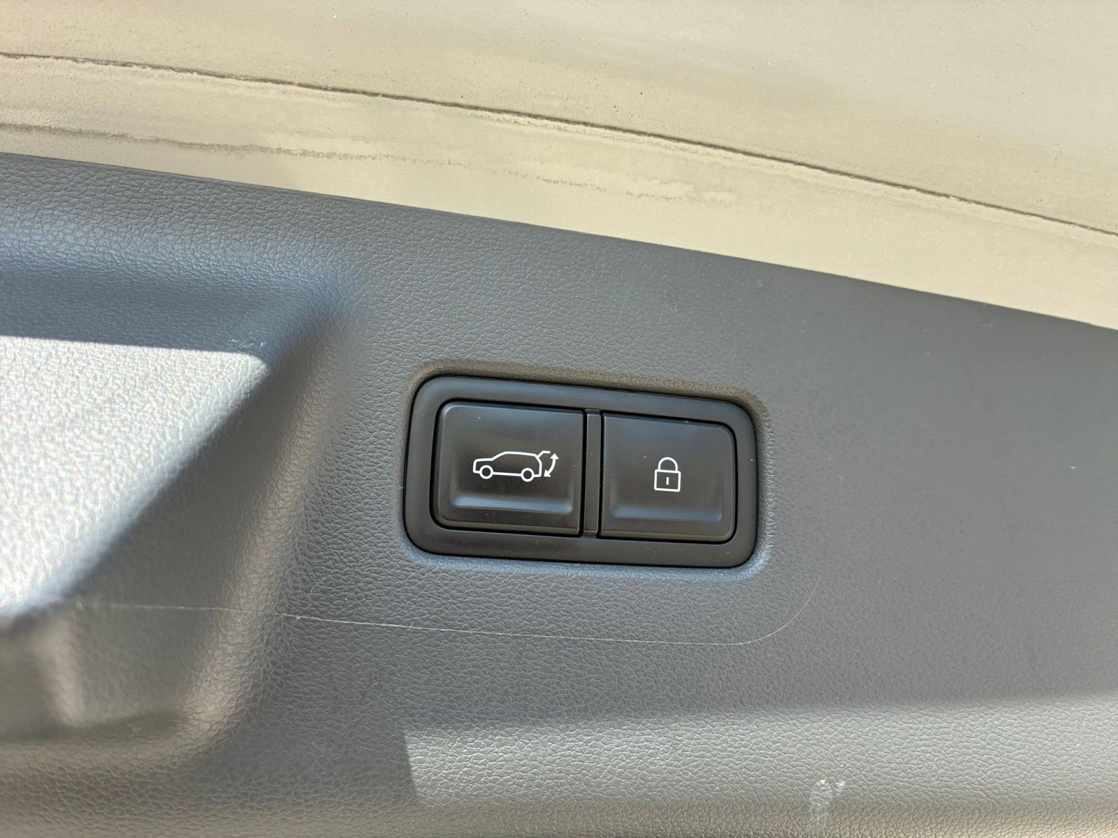 Used 2024 Hyundai Santa Fe Limited image 23