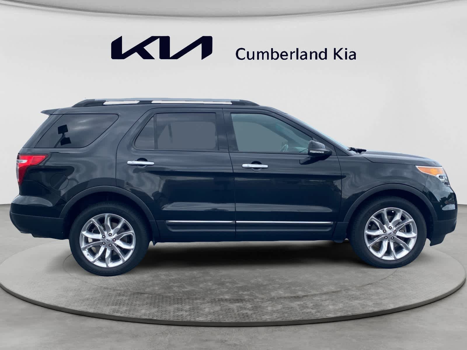 Used 2015 Ford Explorer XLT w/ Equipment Group 202B AWD/4WD image 6