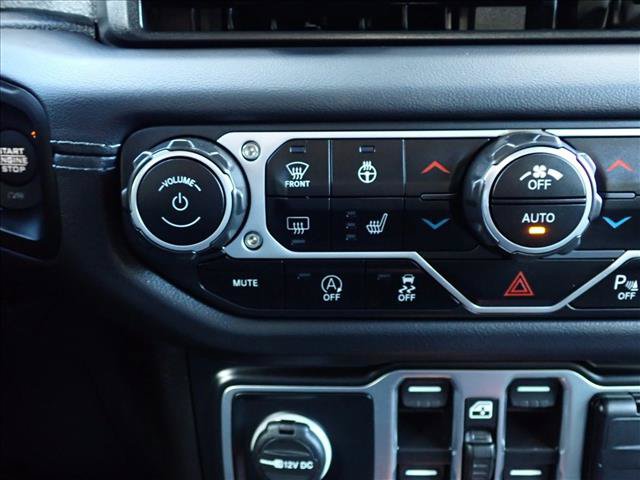 Used 2025 Jeep Gladiator Mojave AWD/4WD image 19