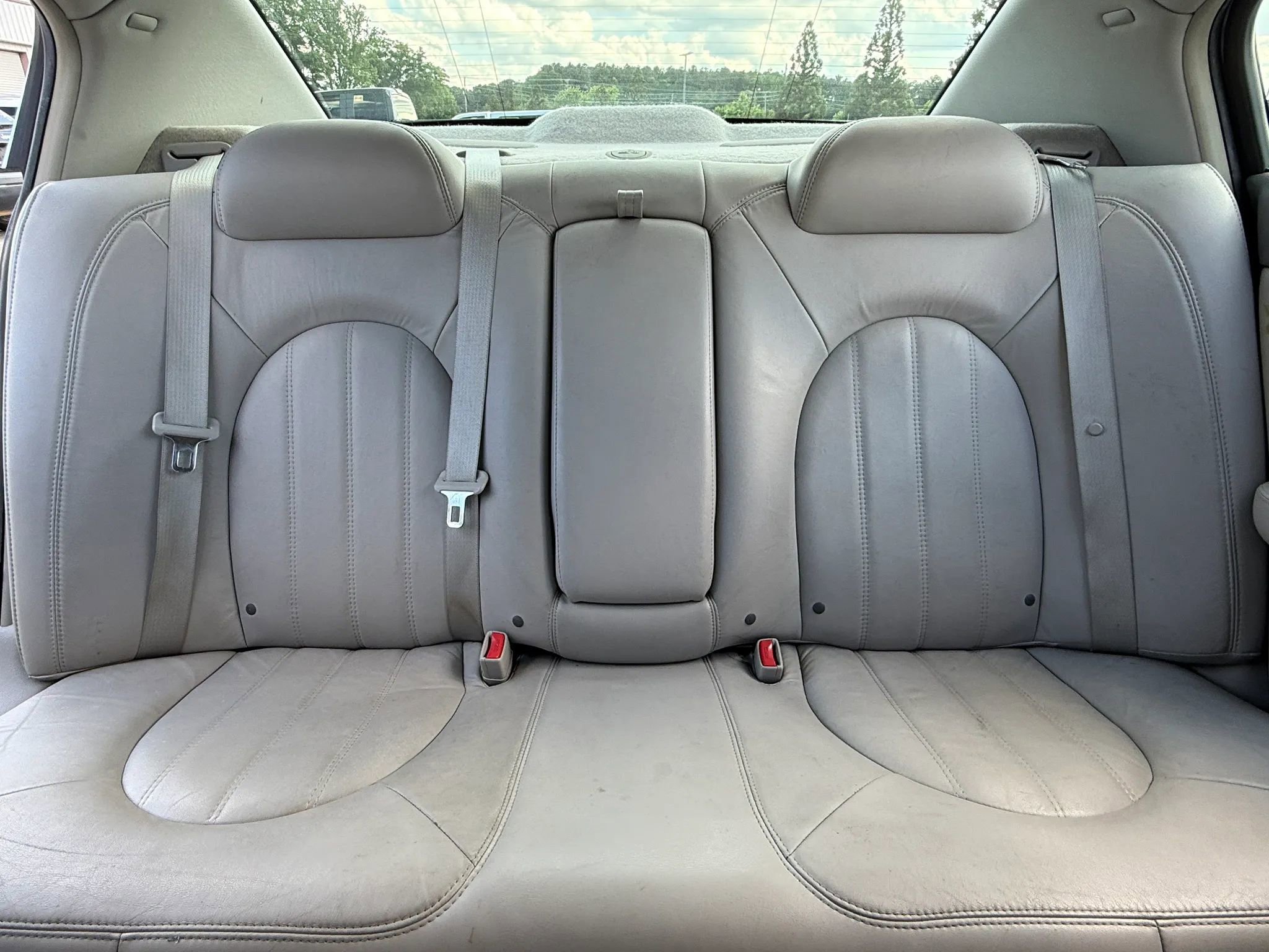 Used 2011 Buick Lucerne CXL FWD image 22