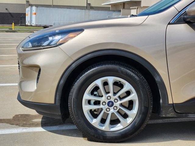 Used 2020 Ford Escape SE FWD image 9