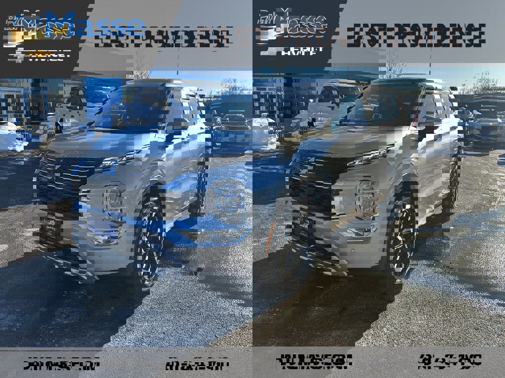 Used 2023 Mitsubishi Outlander SE image 1