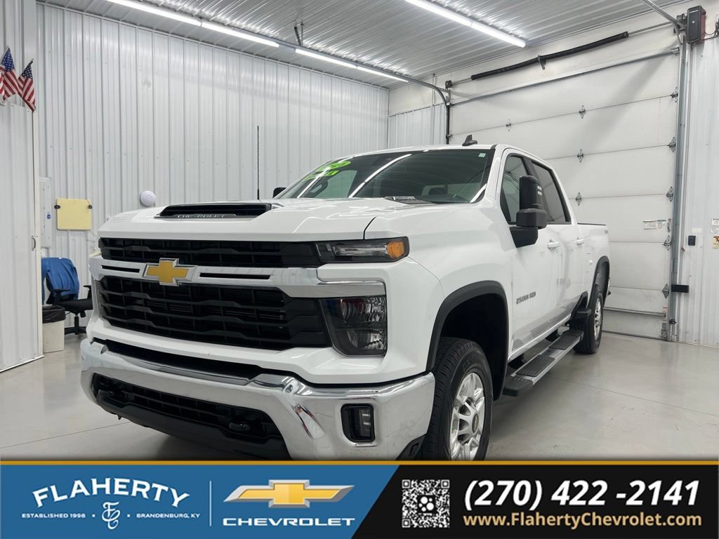 Used 2025 Chevrolet Silverado 2500 LT w/ Convenience Package AWD/4WD image 6