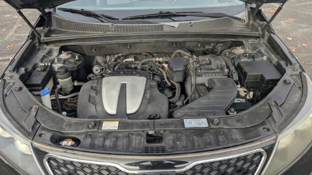 Used 2011 Kia Sorento SX image 47