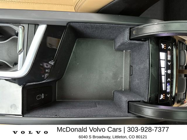 Certified 2025 Volvo XC90 T8 Ultra w/ Lounge Package AWD/4WD image 21