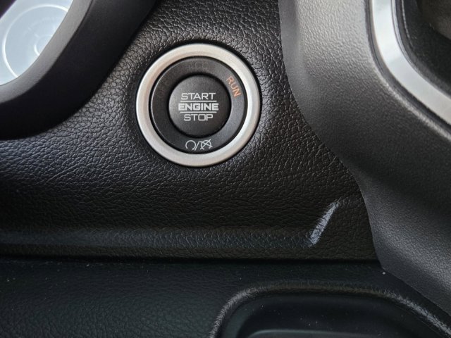 Used 2024 RAM 2500 Big Horn AWD/4WD image 27