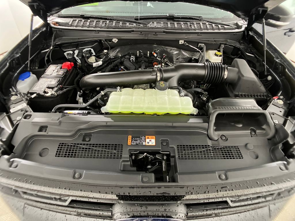 New 2025 Ford Expedition Active image 32