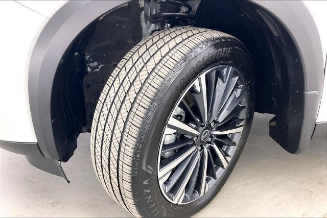 Used 2026 Nissan Pathfinder Platinum AWD/4WD image 34