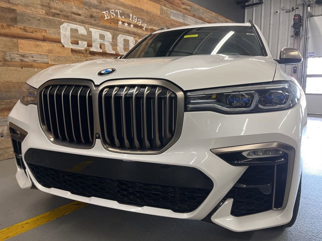 Used 2021 BMW X7 M50i w/ Executive Package image 9