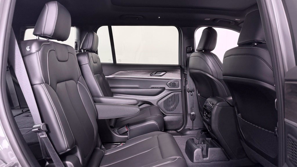 New 2027 Jeep Grand Cherokee L Limited AWD/4WD image 33