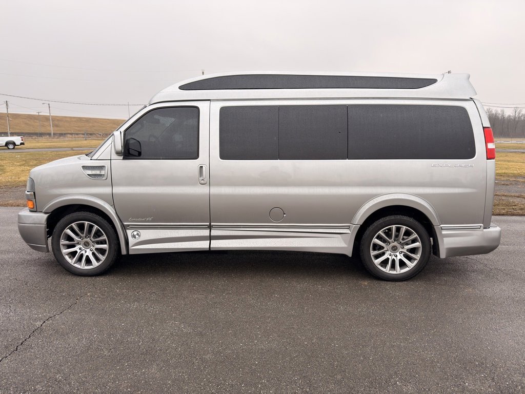 Used 2021 Chevrolet Express 2500 LS w/ Enhanced Convenience Package image 17