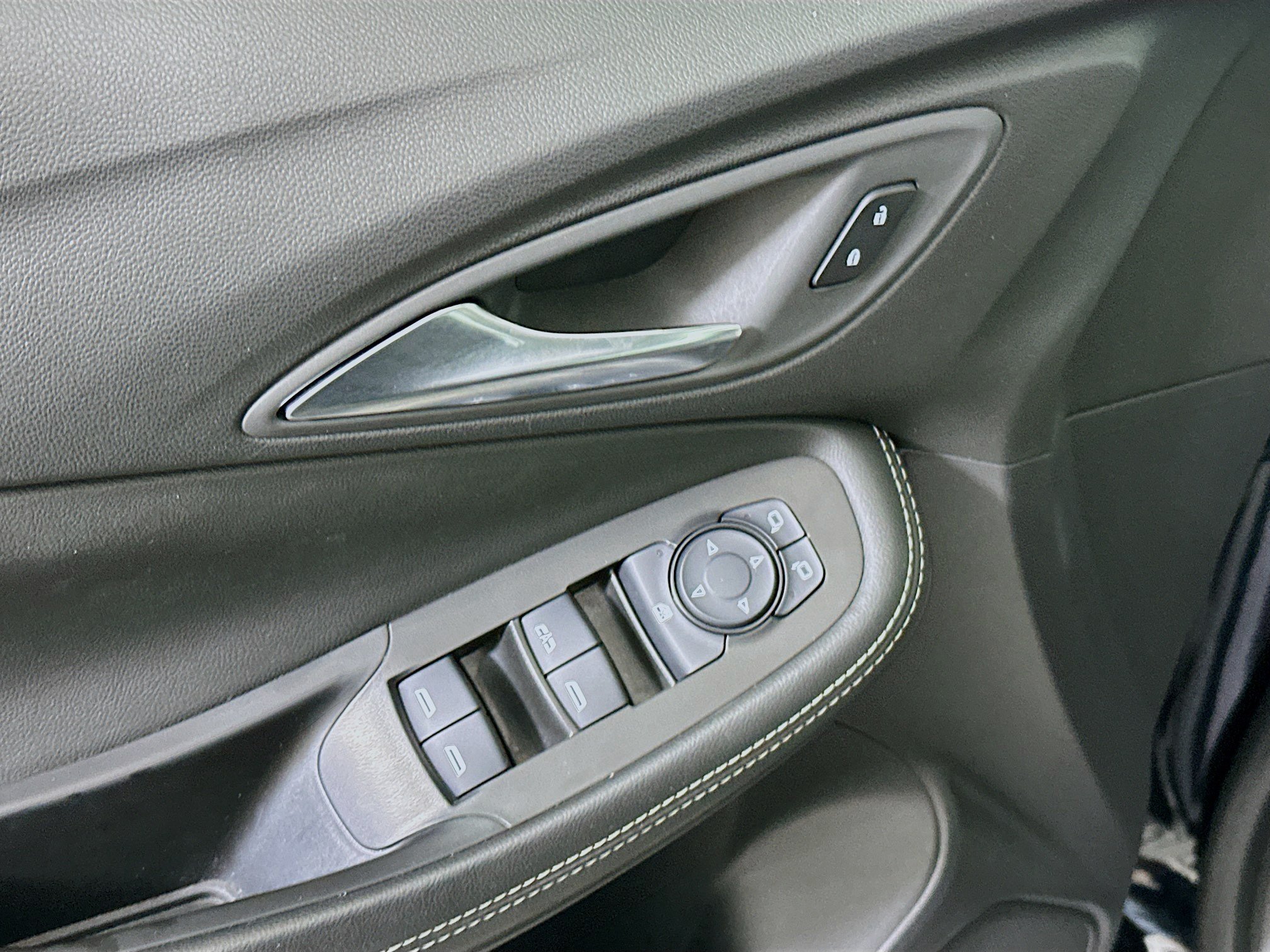 Used 2025 Buick Encore GX Preferred FWD image 15