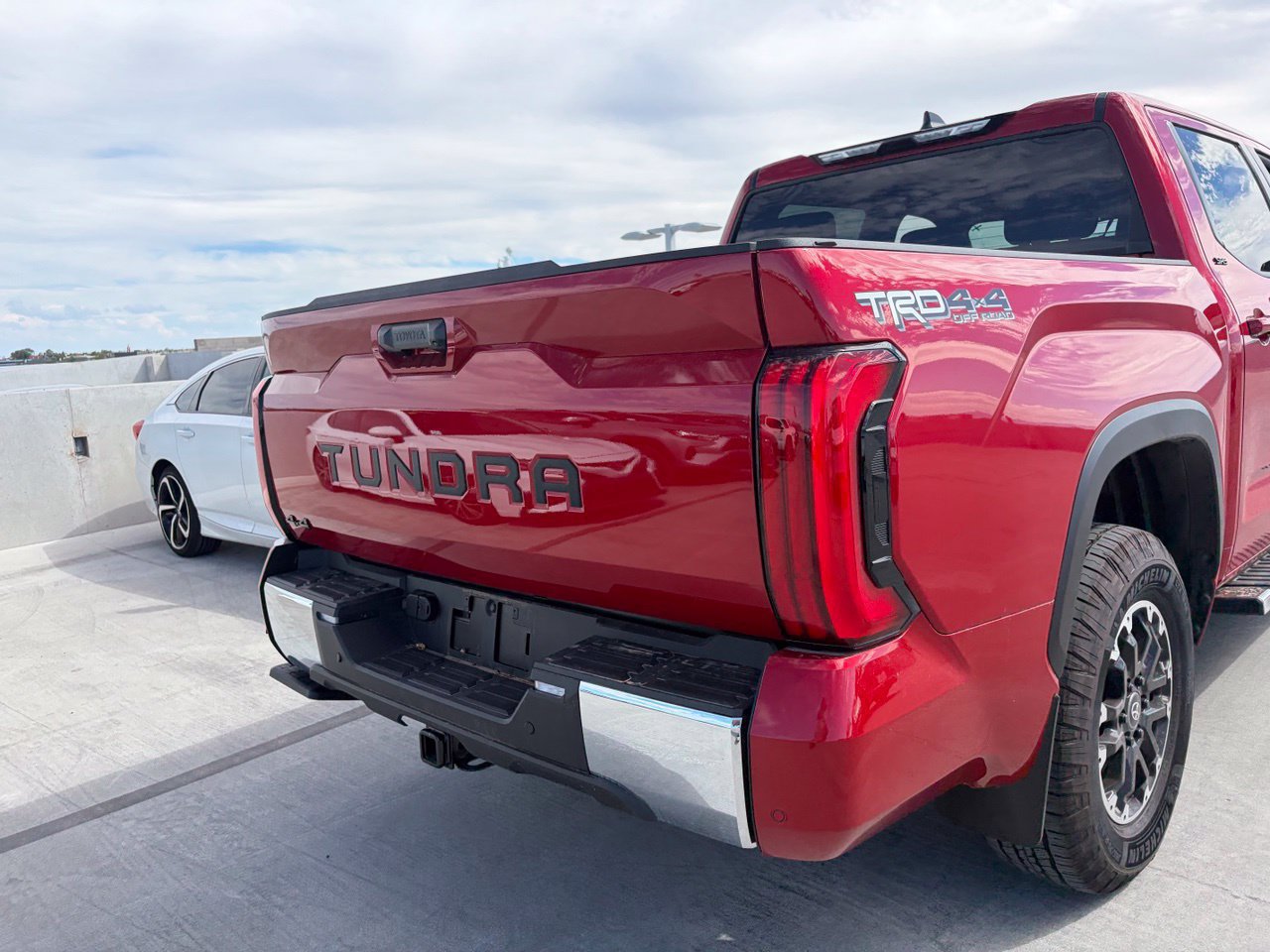 Used 2026 Toyota Tundra SR5 w/ TRD Off-Road Package AWD/4WD image 4