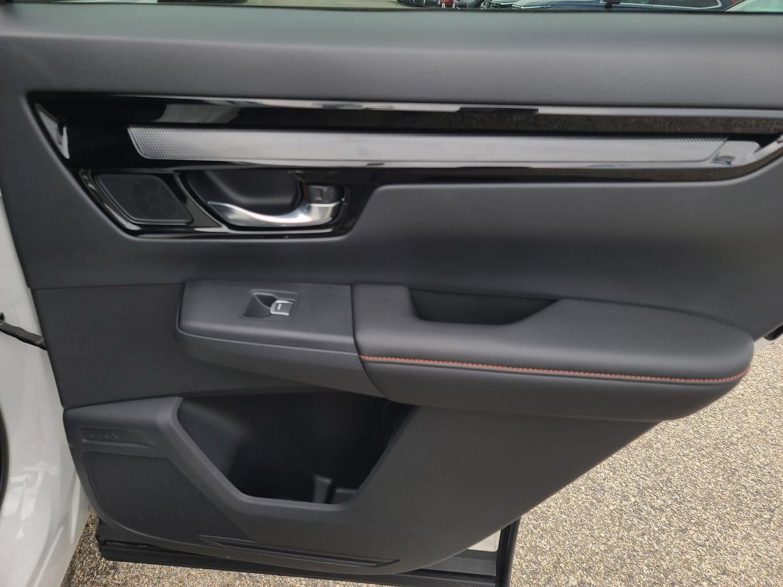 Used 2026 Honda CR-V Sport Touring image 18